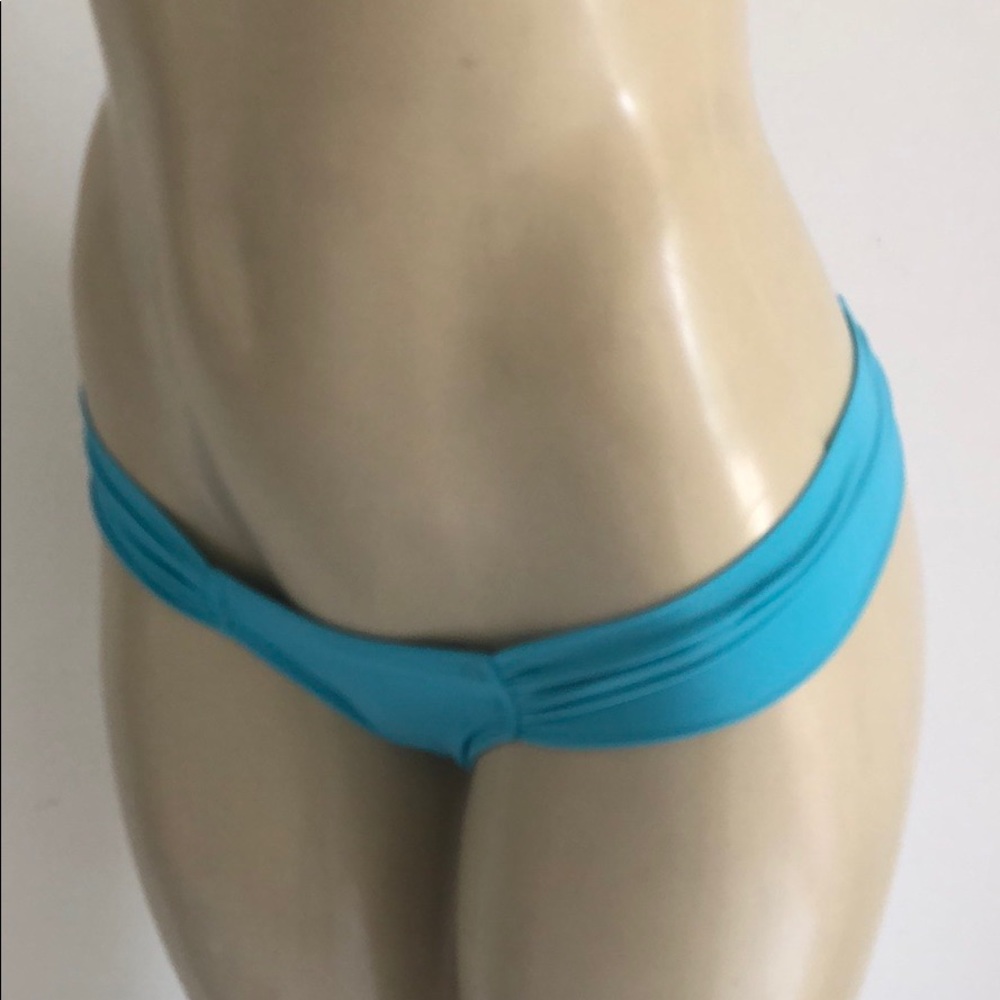 Semi Thong bikini Bottom - Picture 2 of 3